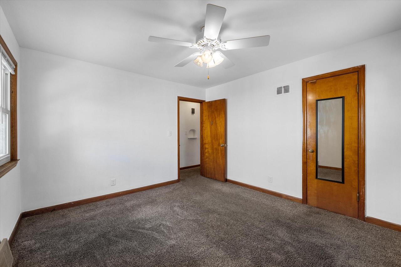 3035 South 46th STREET 3037