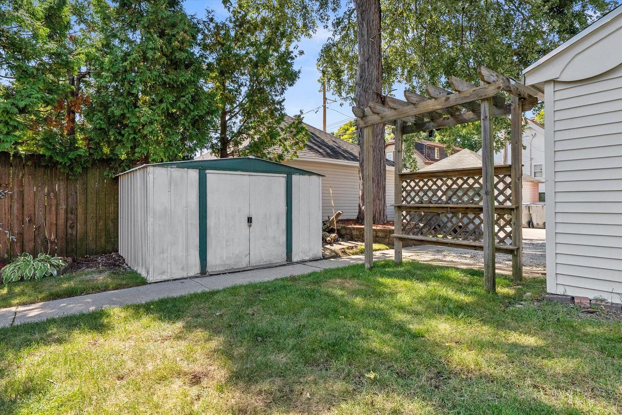 3035 South 46th STREET 3037