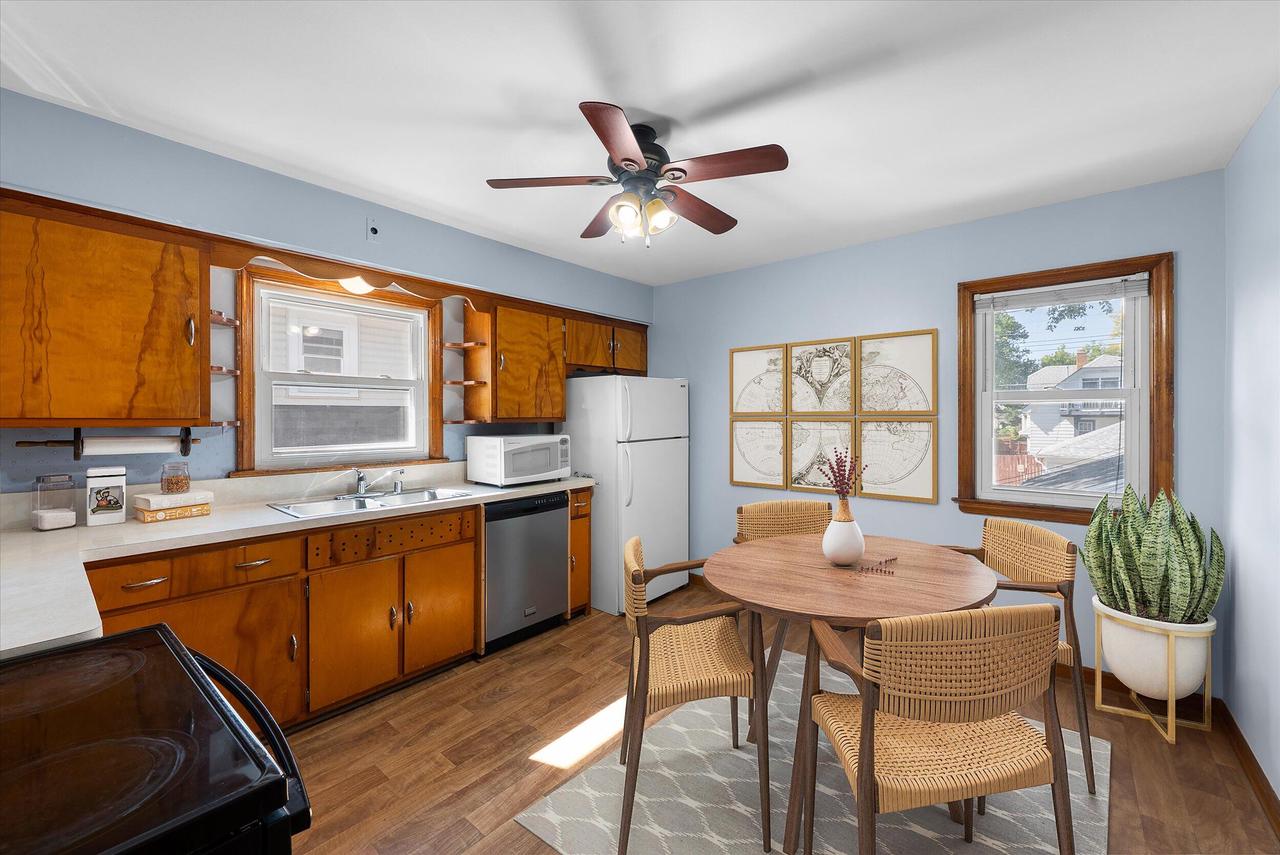 3035 South 46th STREET 3037