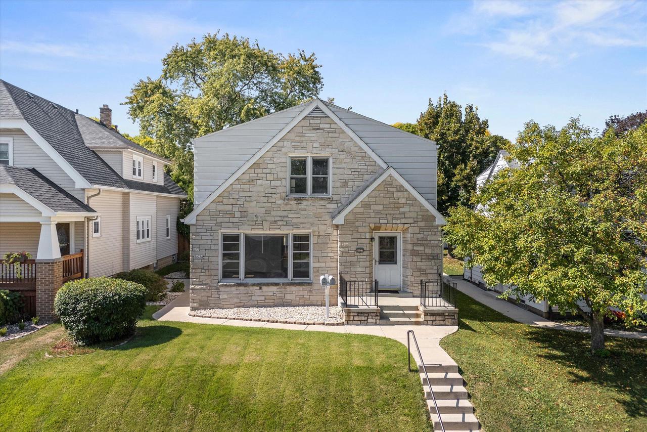 3035 South 46th STREET 3037