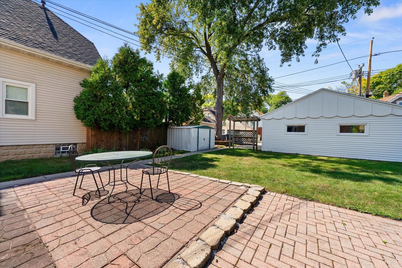 3035 South 46th STREET 3037