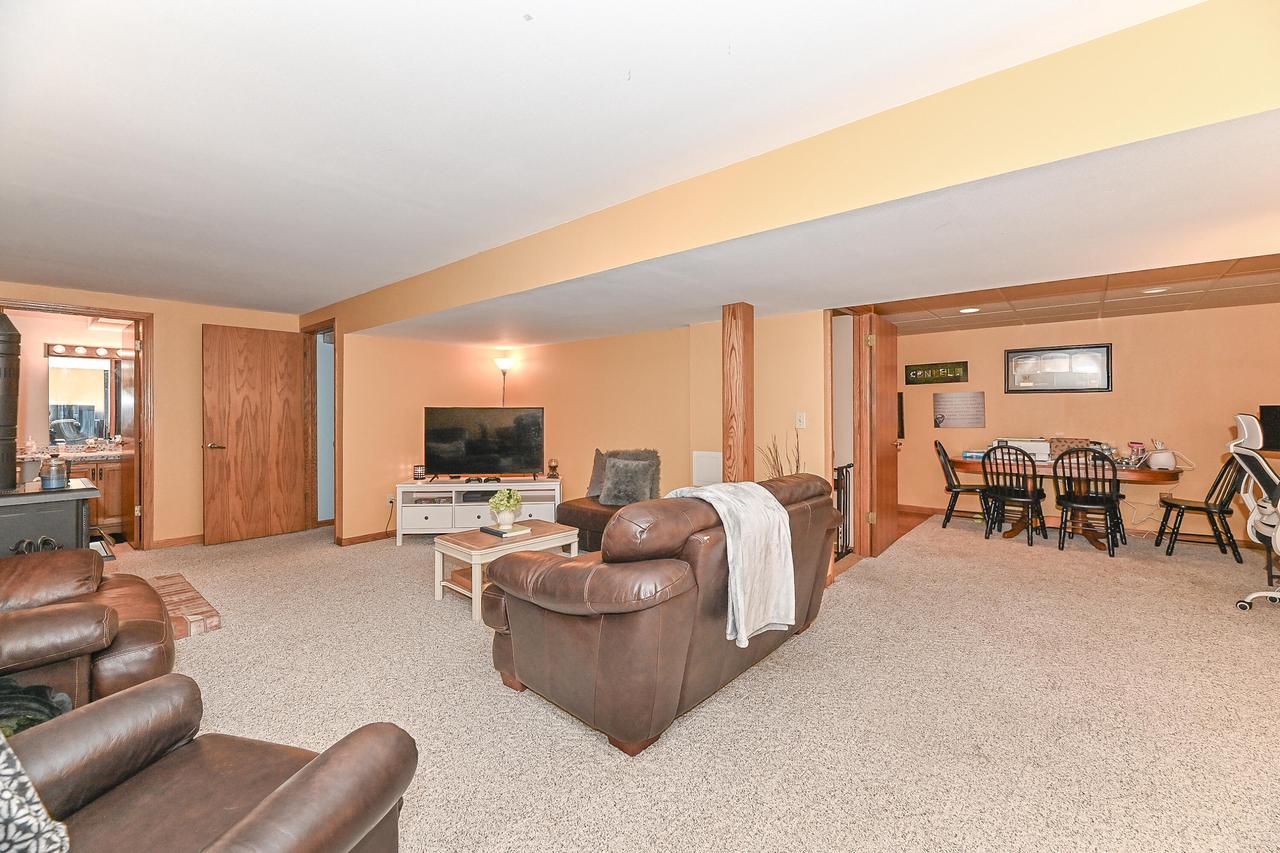 8200 South Wildwood DRIVE