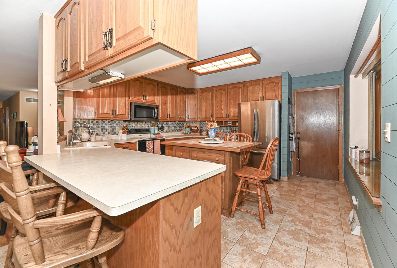 8200 South Wildwood DRIVE