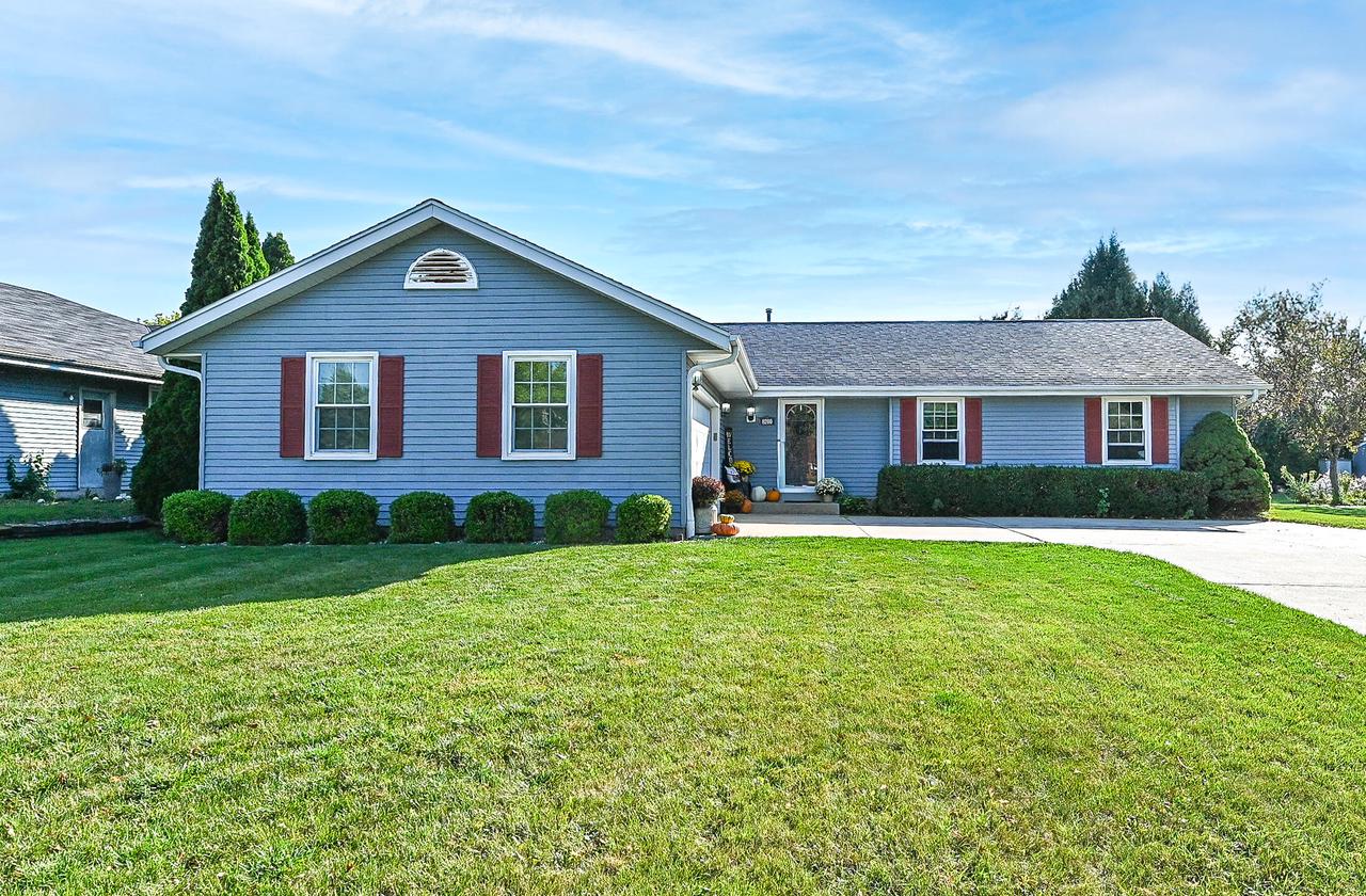 8200 South Wildwood DRIVE