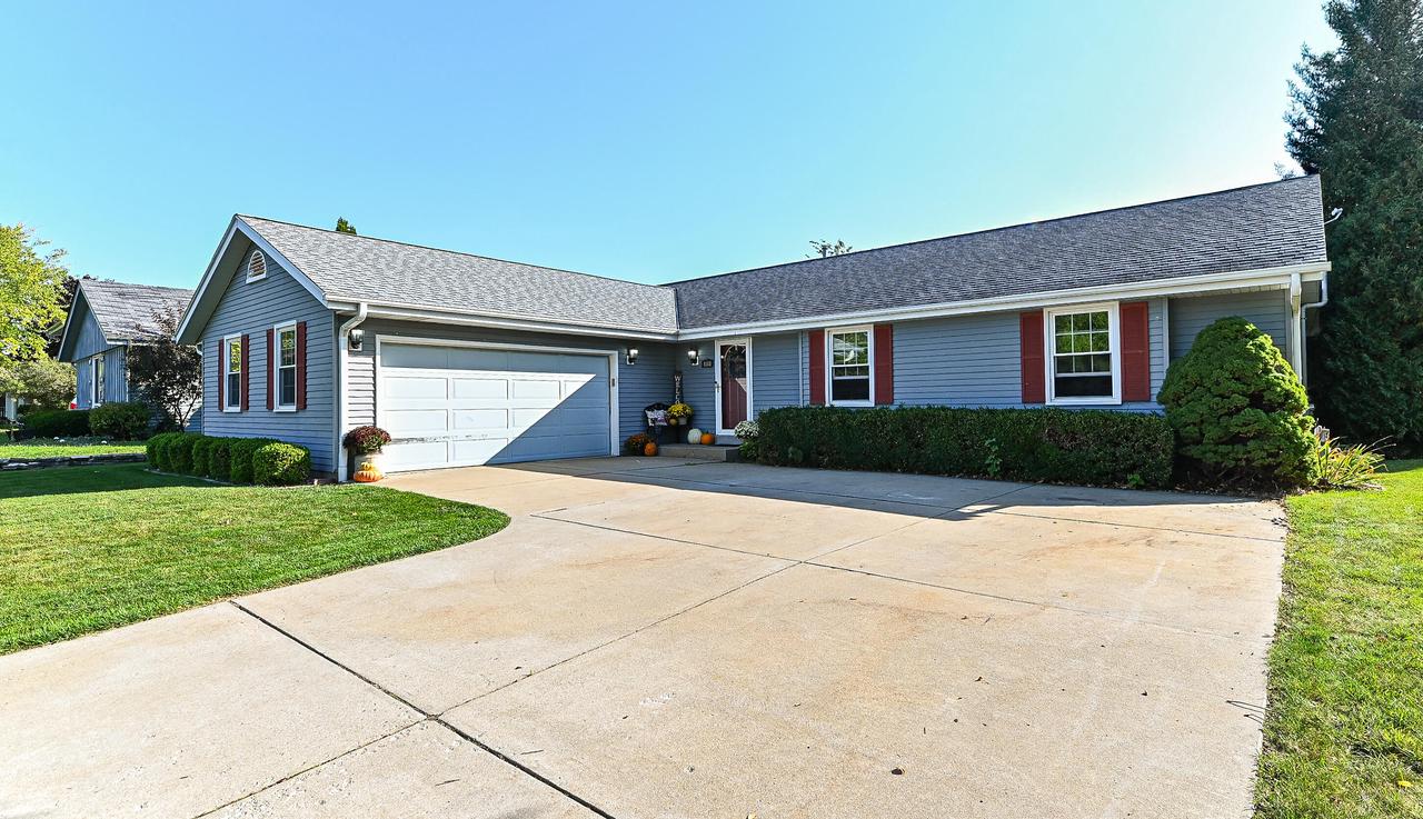 8200 South Wildwood DRIVE