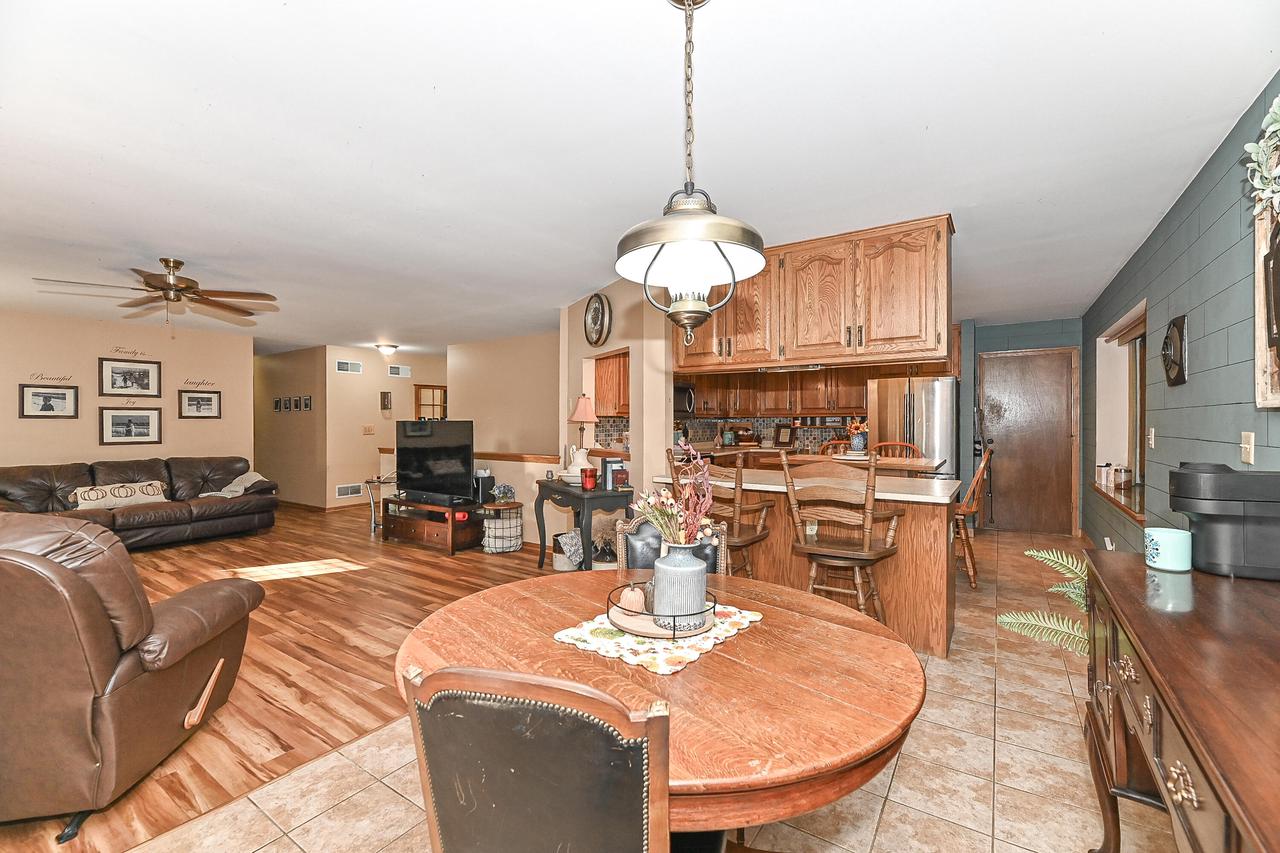 8200 South Wildwood DRIVE