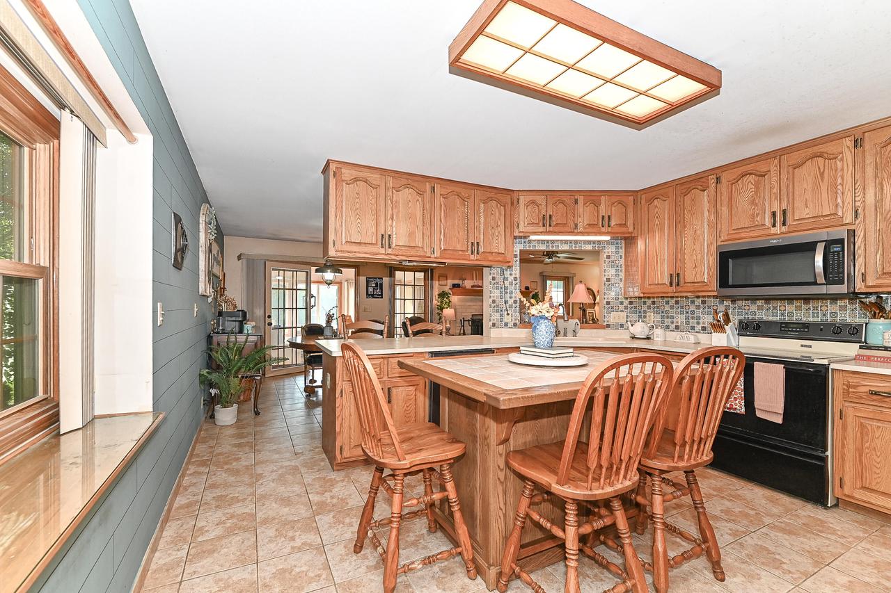 8200 South Wildwood DRIVE
