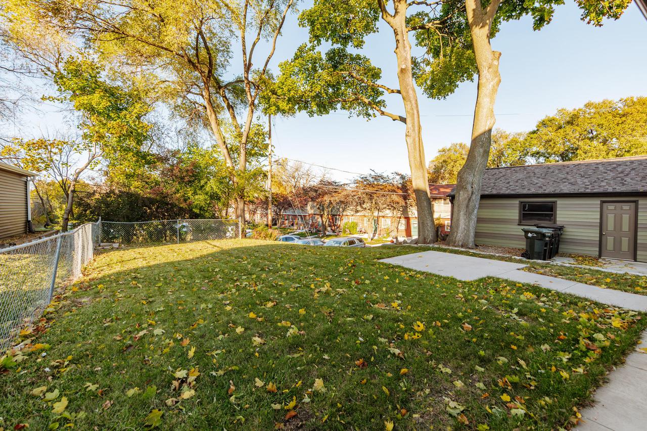 1008 Rawson AVENUE