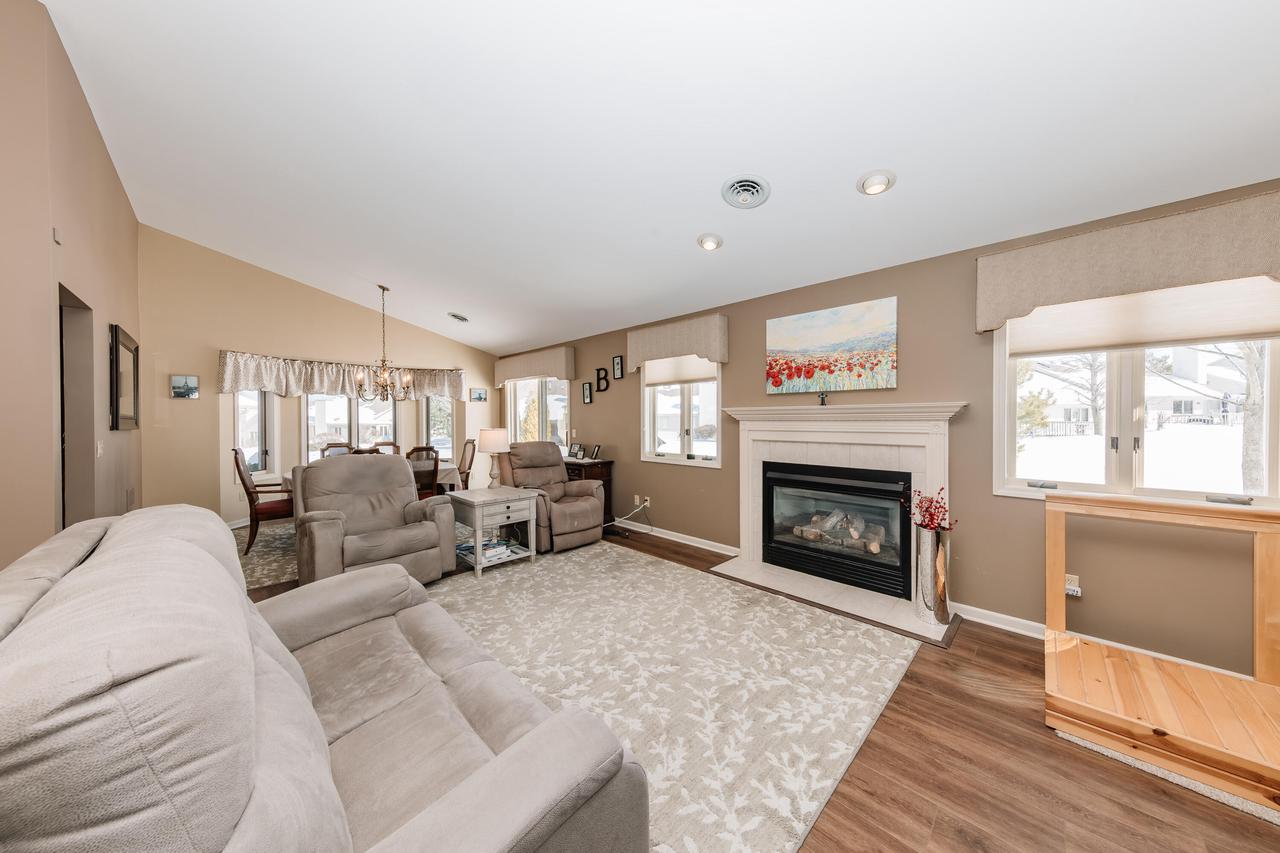 443 Quail Point DRIVE