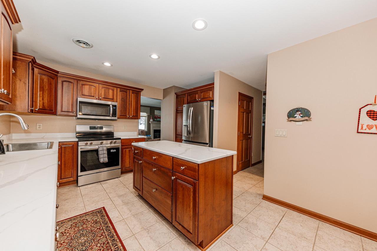 443 Quail Point DRIVE