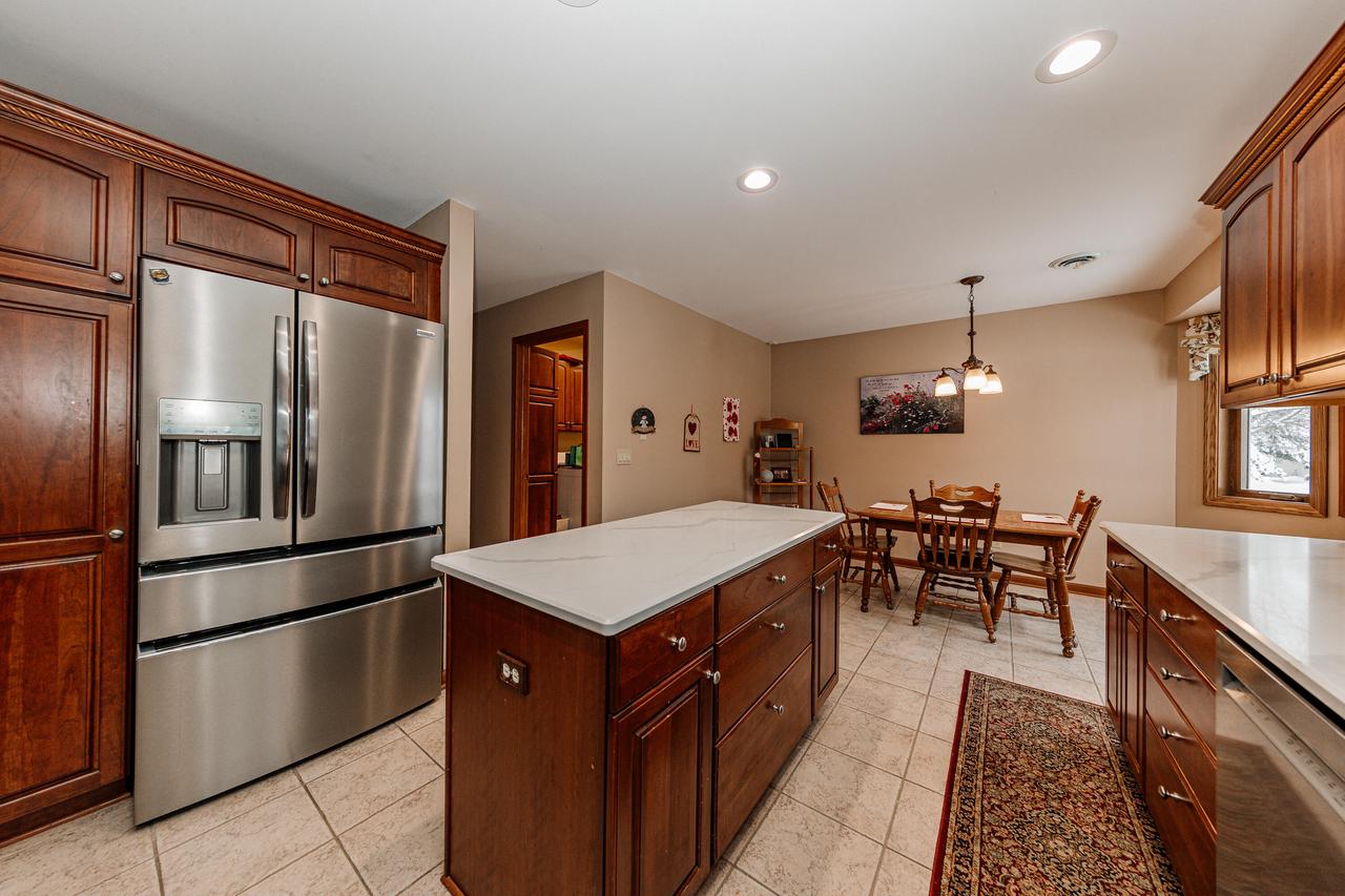 443 Quail Point DRIVE