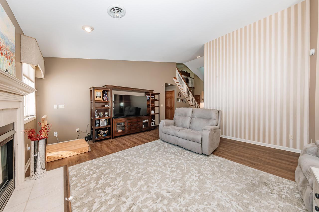 443 Quail Point DRIVE