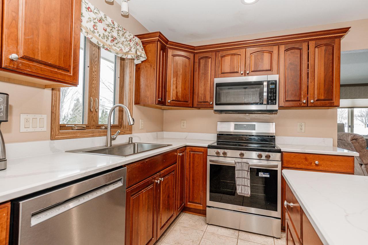 443 Quail Point DRIVE