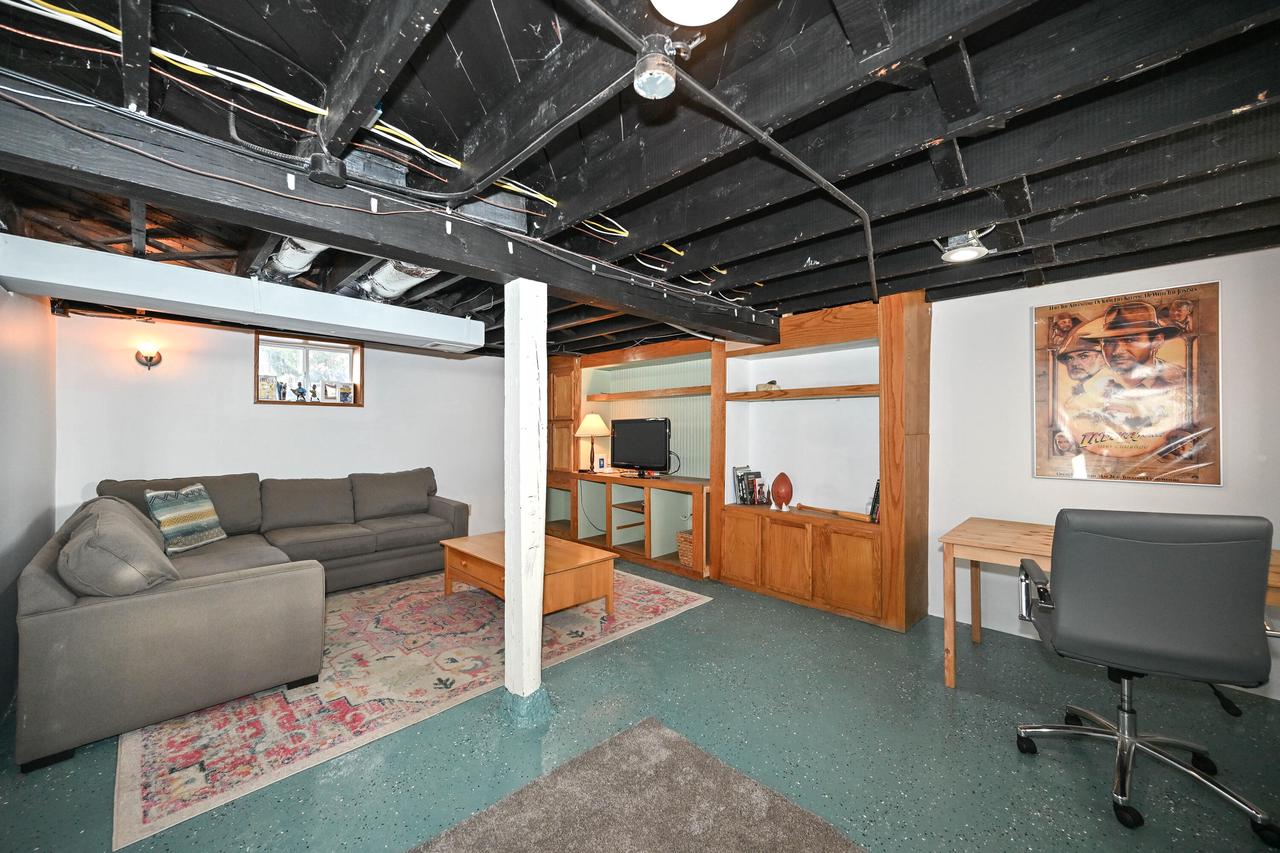 522 Oak STREET