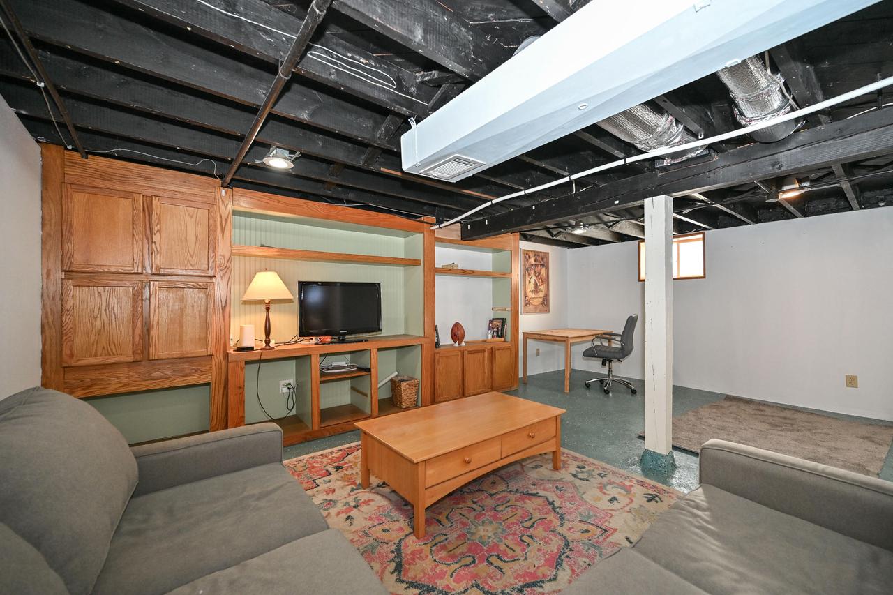 522 Oak STREET