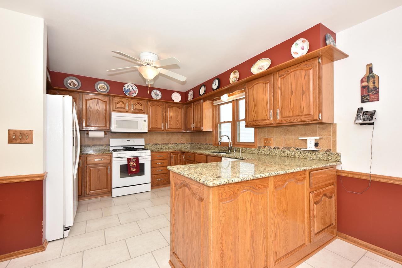 W234N6889 Salem DRIVE