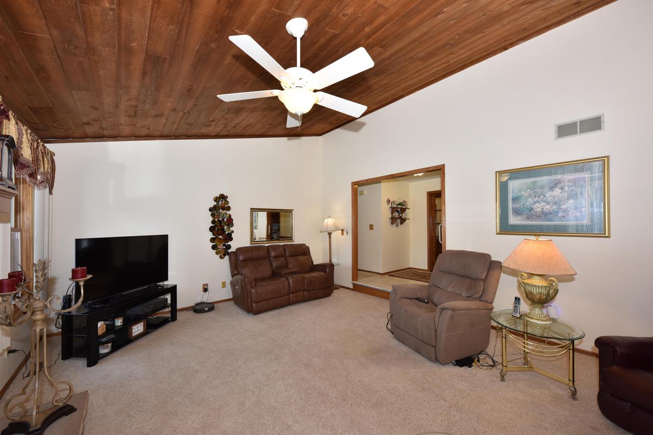 W234N6889 Salem DRIVE