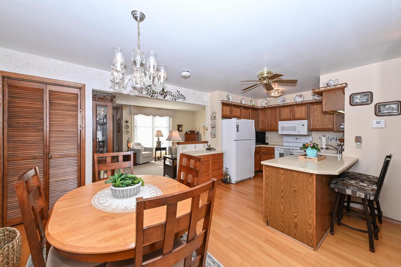 359 Lexington COURT B