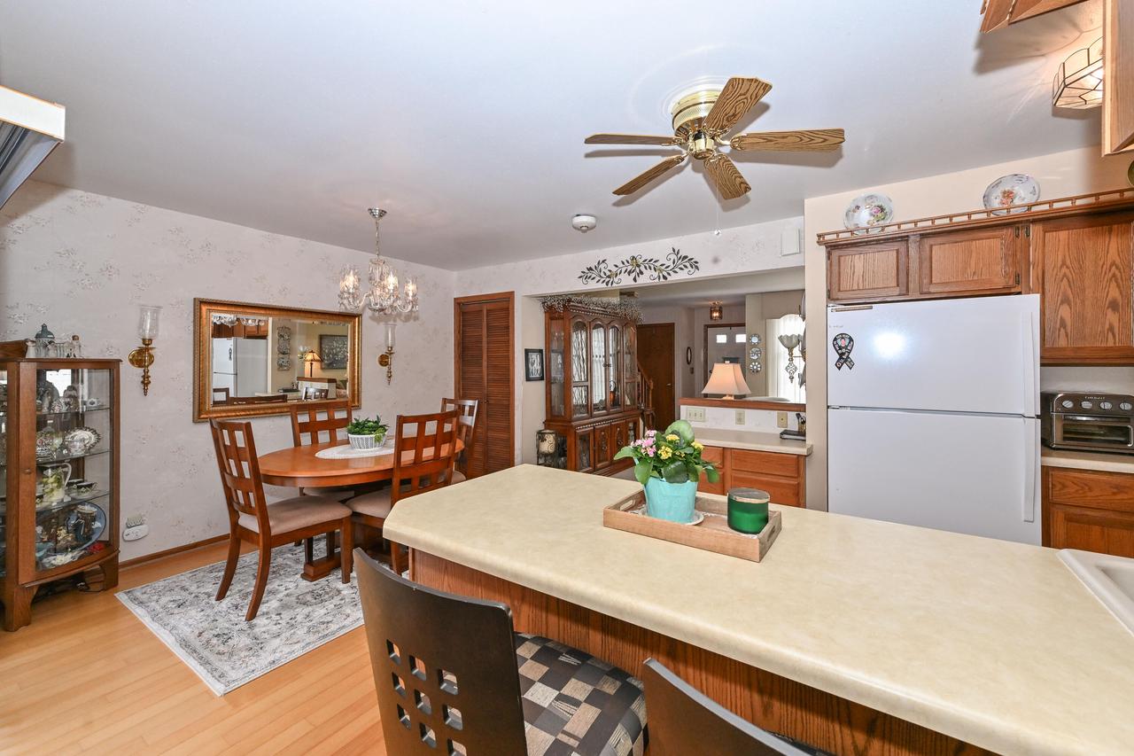 359 Lexington COURT B