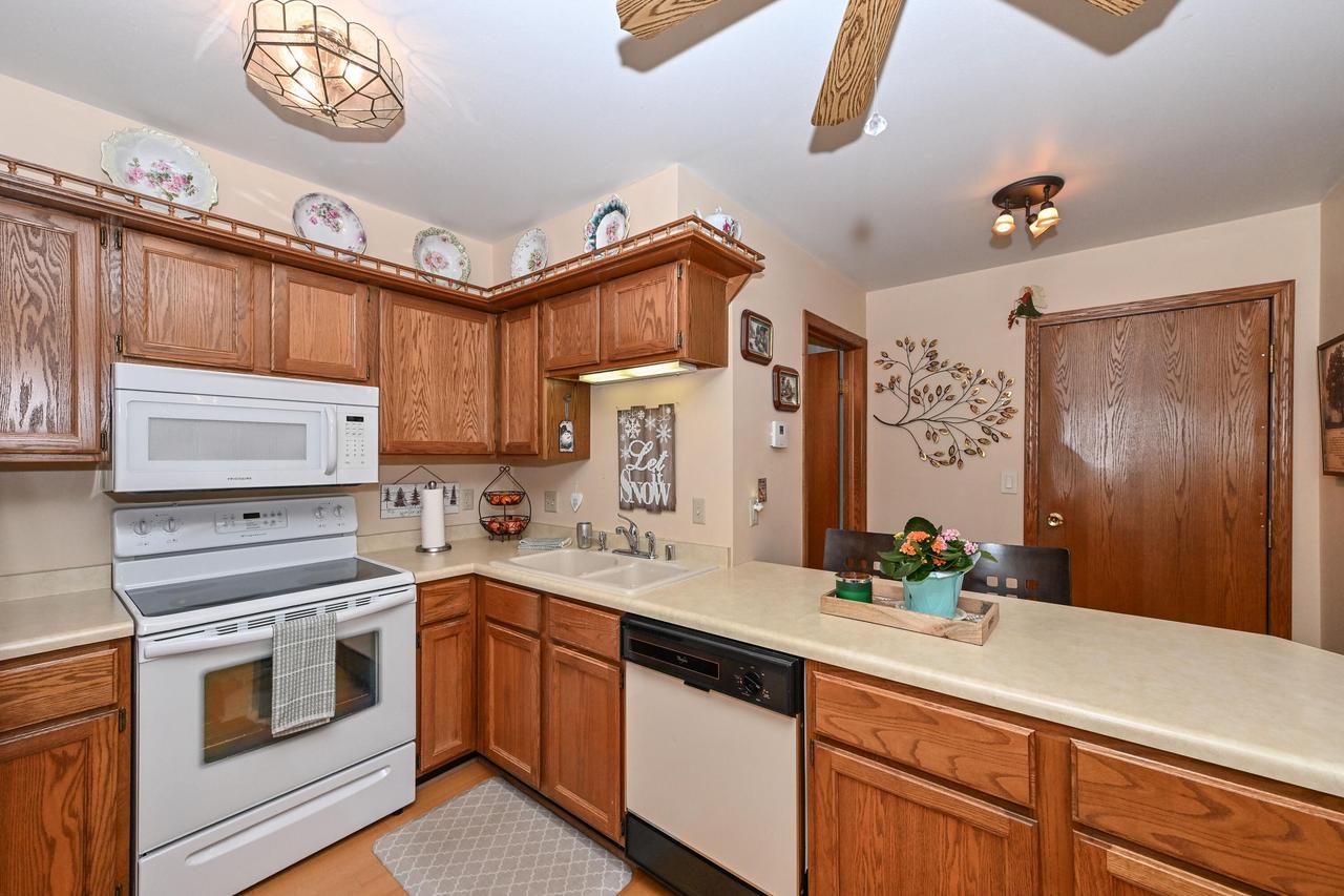 359 Lexington COURT B