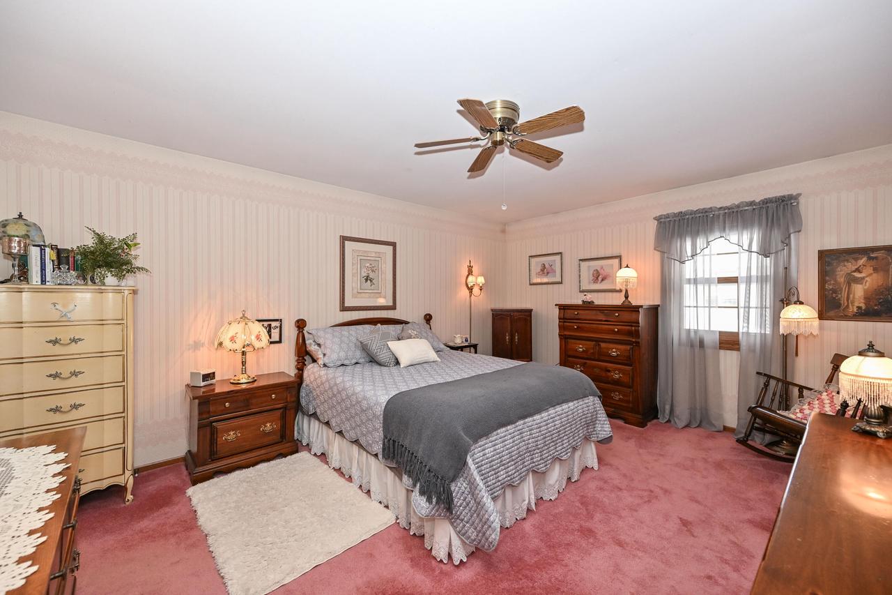 359 Lexington COURT B