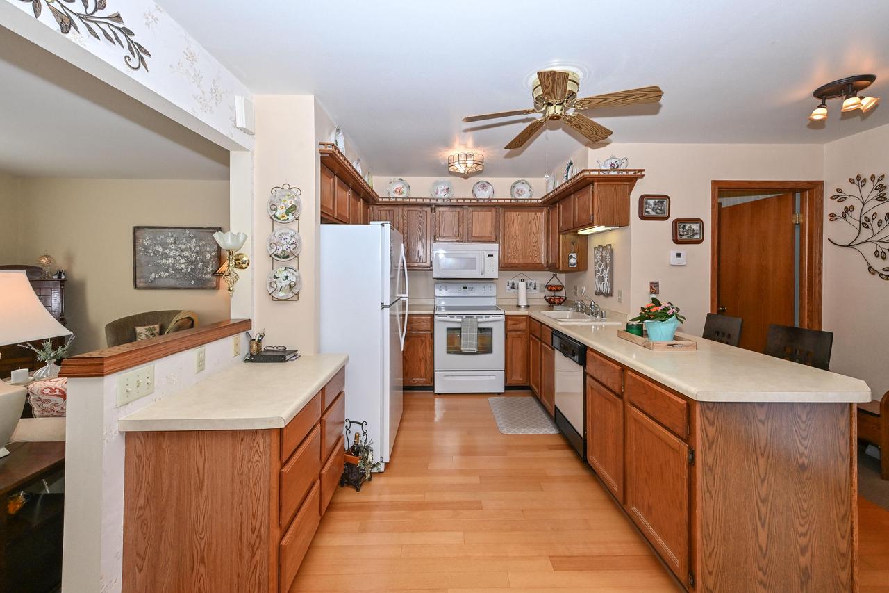 359 Lexington COURT B