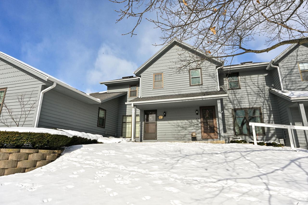 359 Lexington COURT B