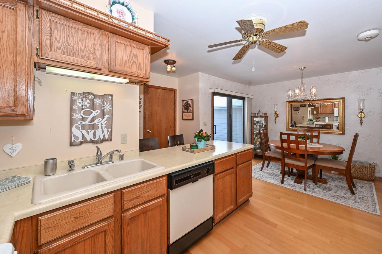 359 Lexington COURT B