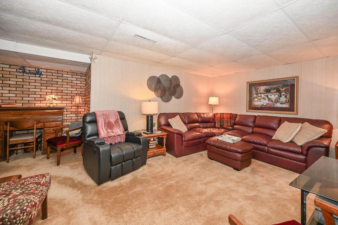 359 Lexington COURT B