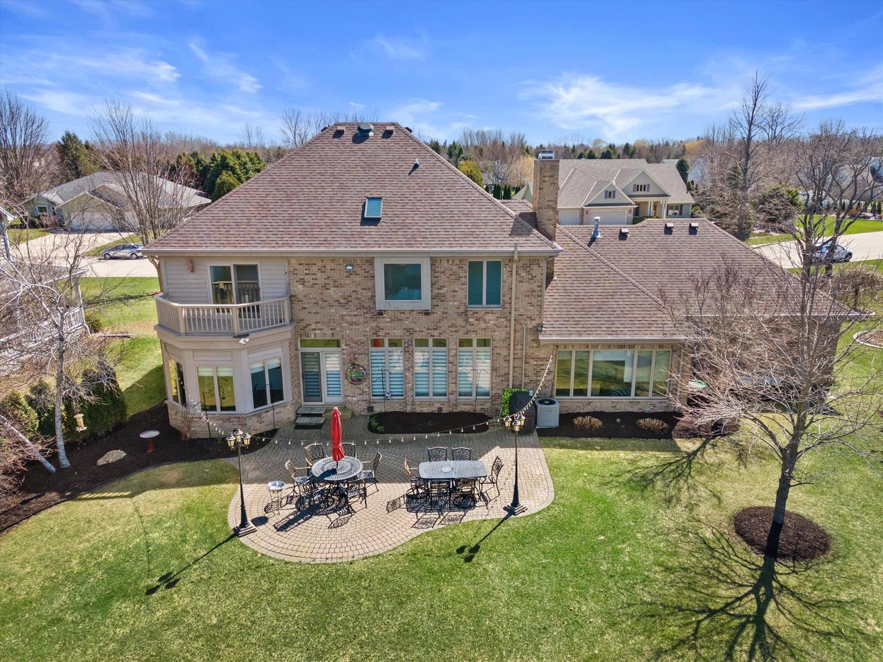 1218 5 Mile ROAD