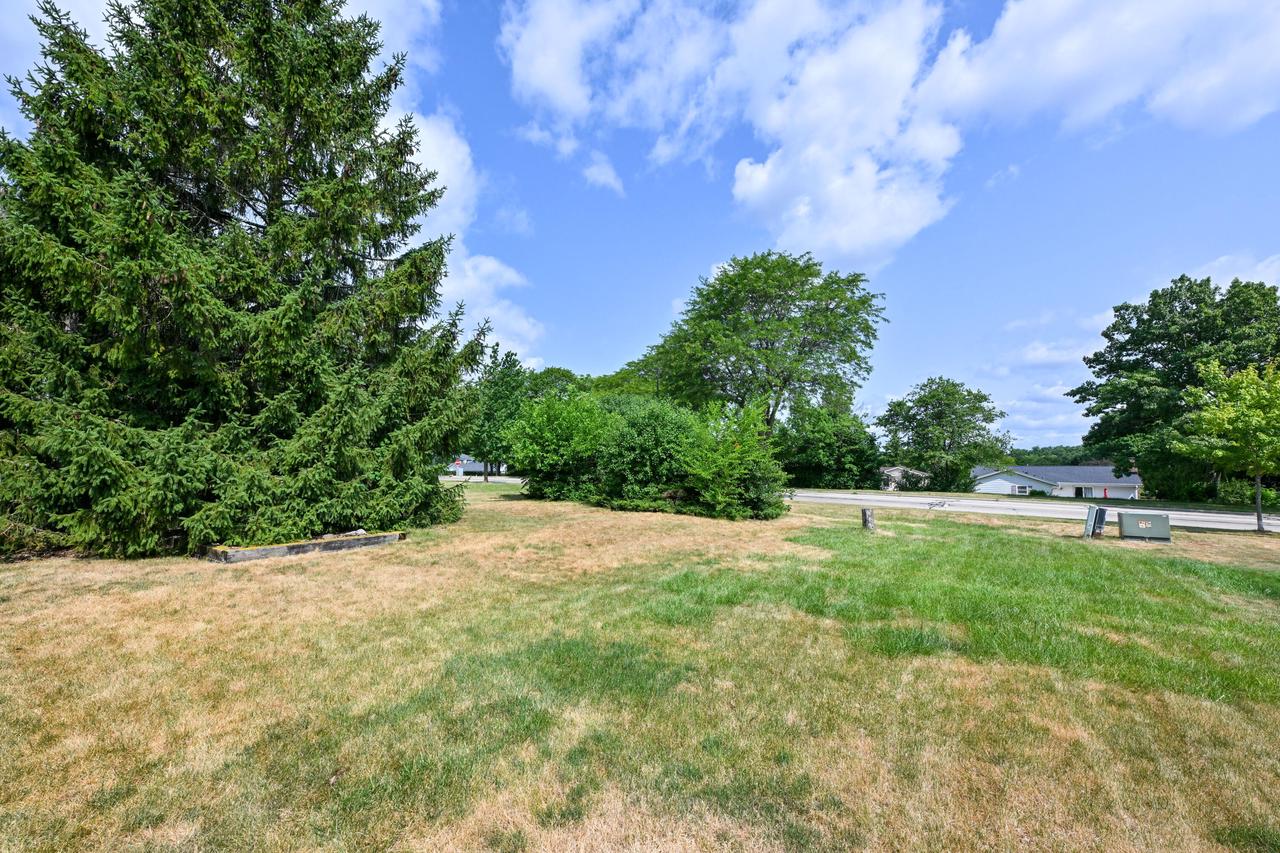 5989 Sugarbush LANE