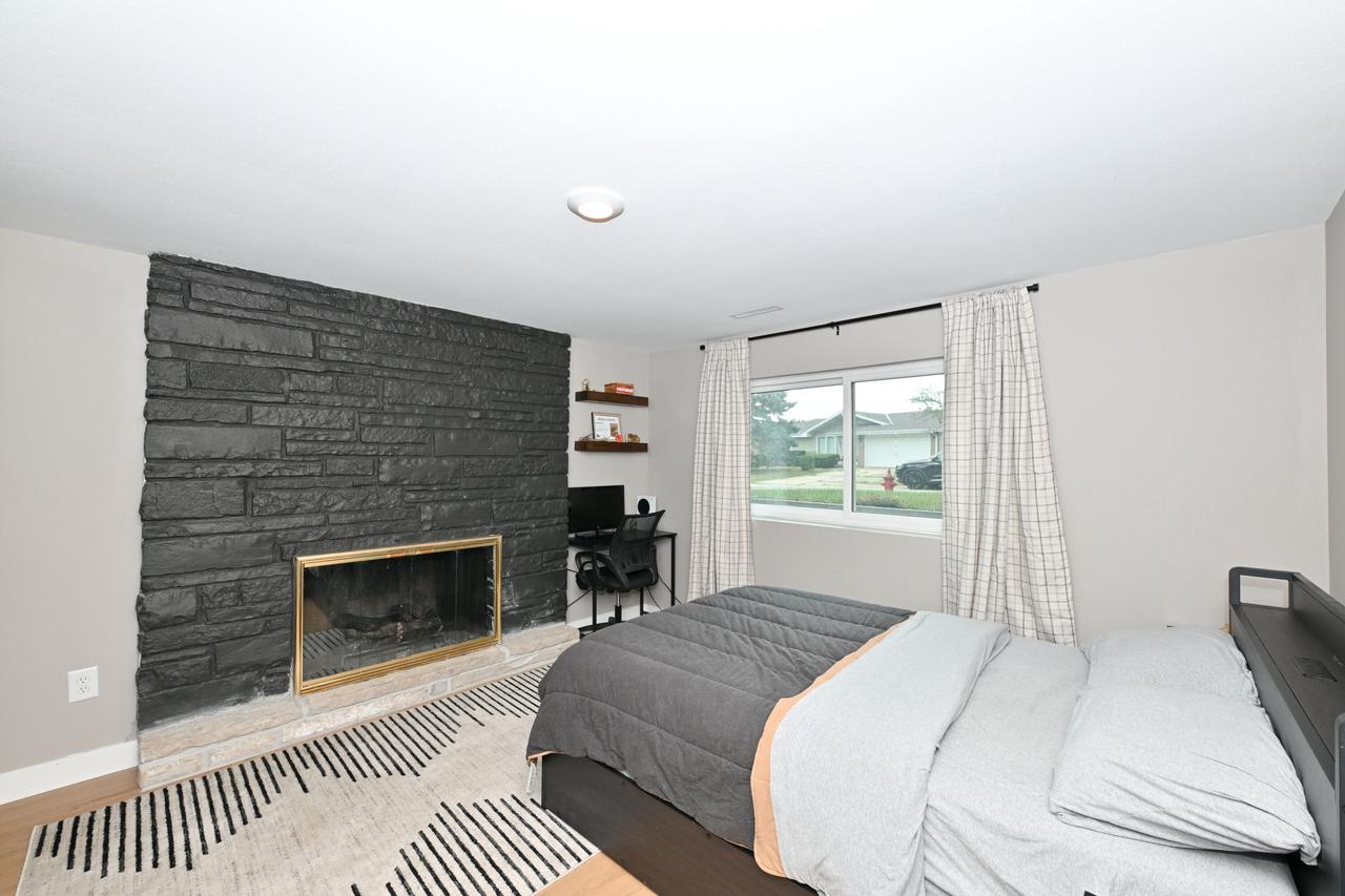 5989 Sugarbush LANE