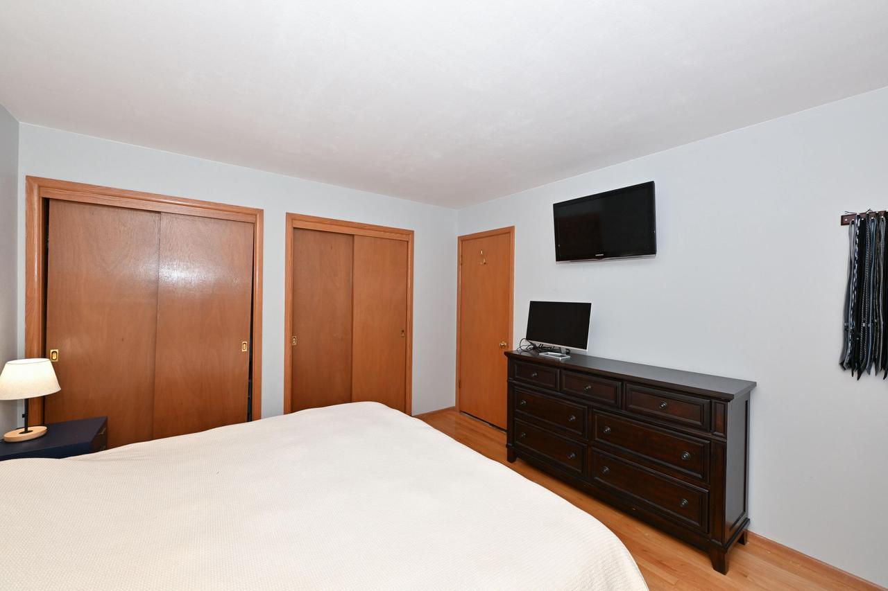 5989 Sugarbush LANE