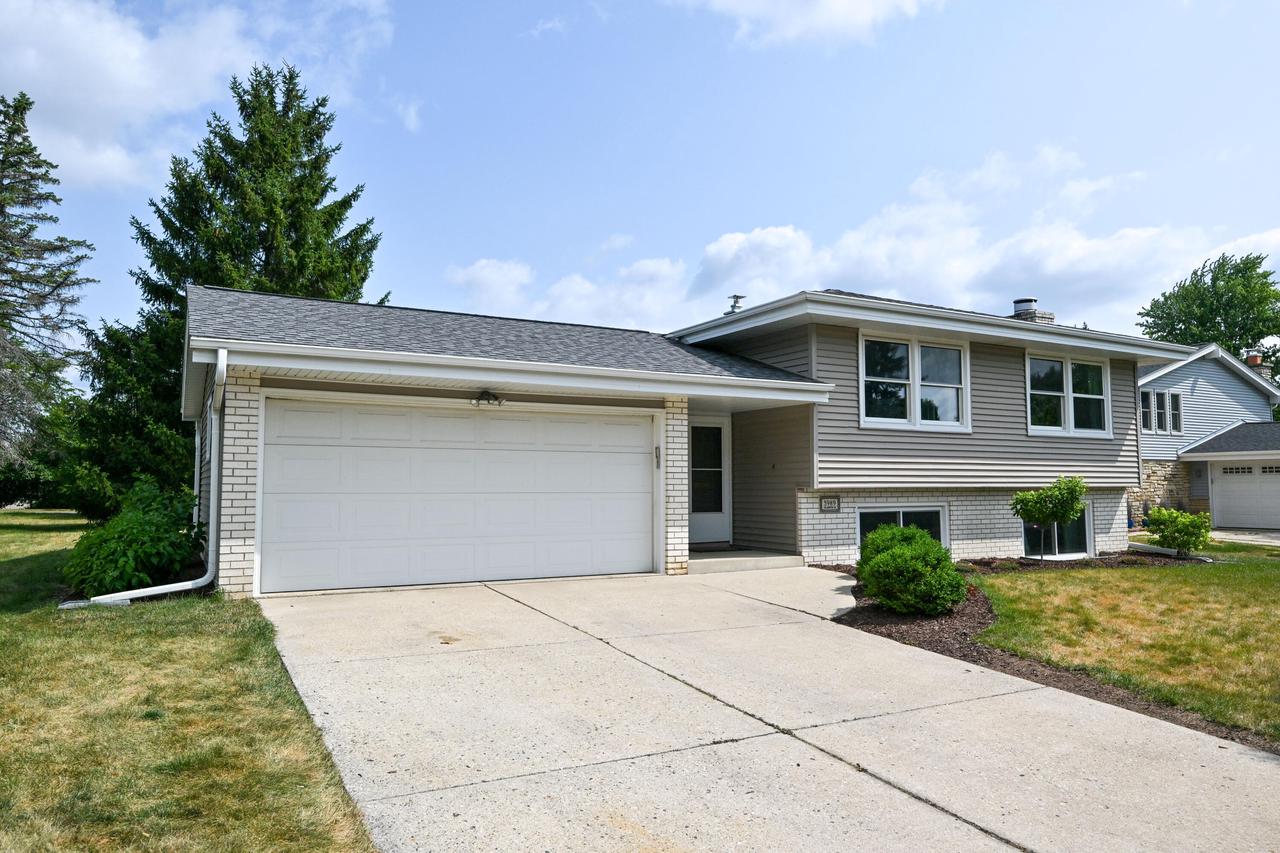5989 Sugarbush LANE