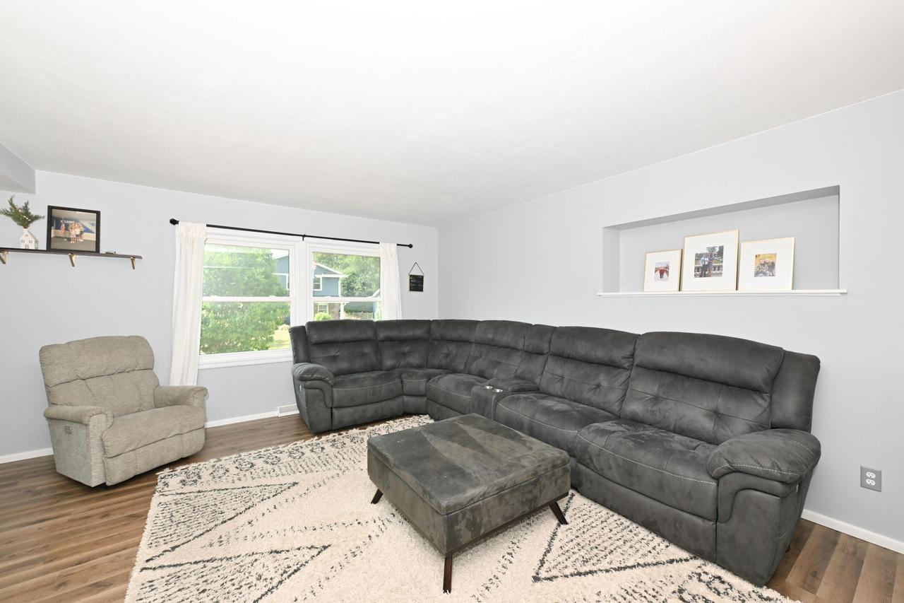 5989 Sugarbush LANE