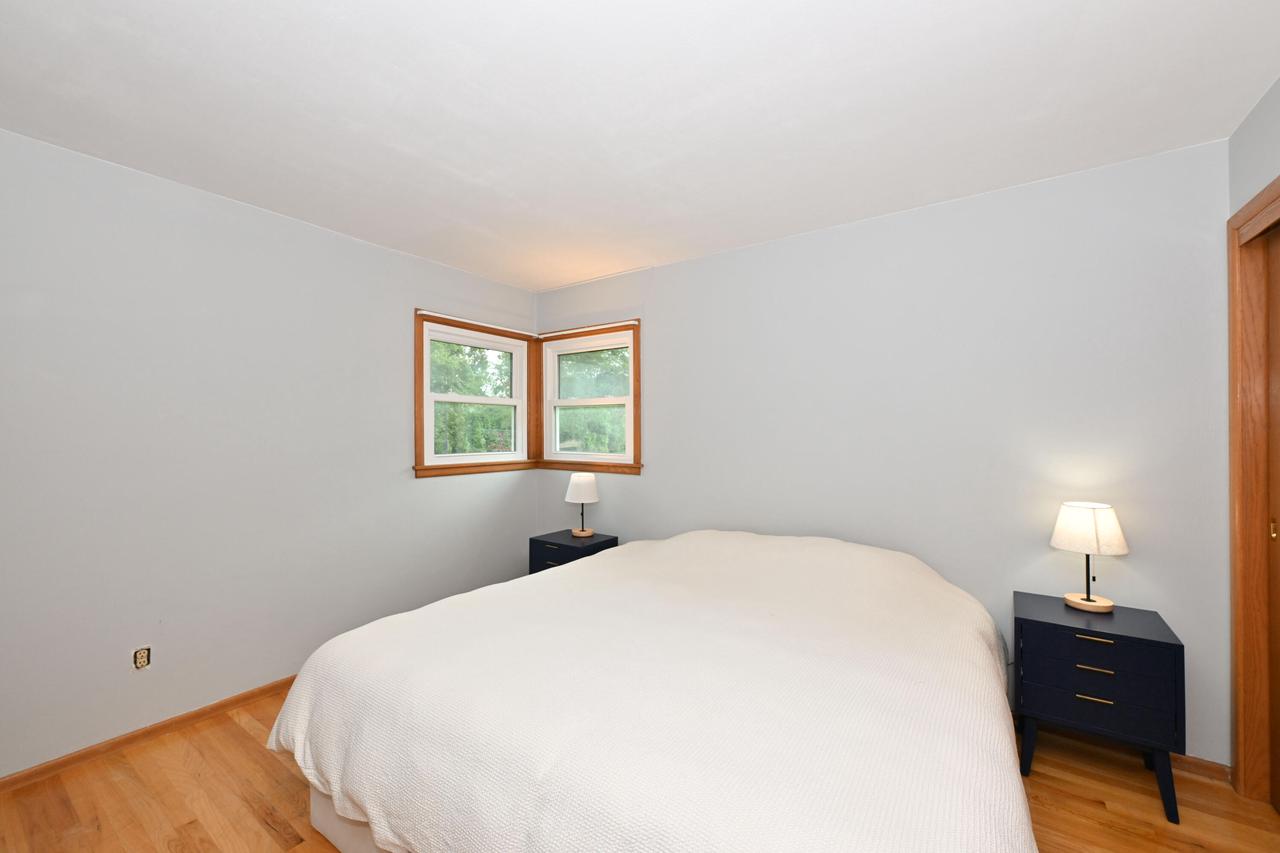 5989 Sugarbush LANE