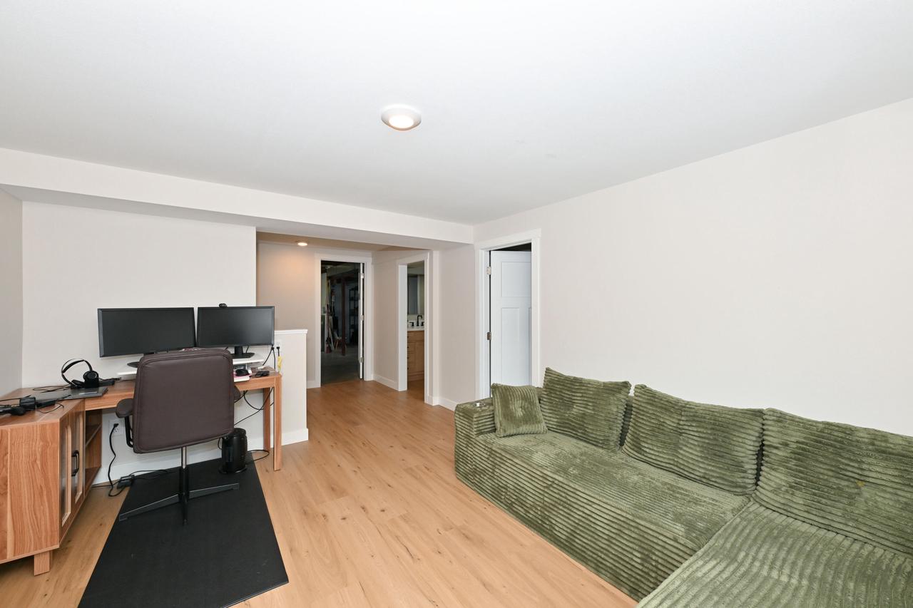 5989 Sugarbush LANE