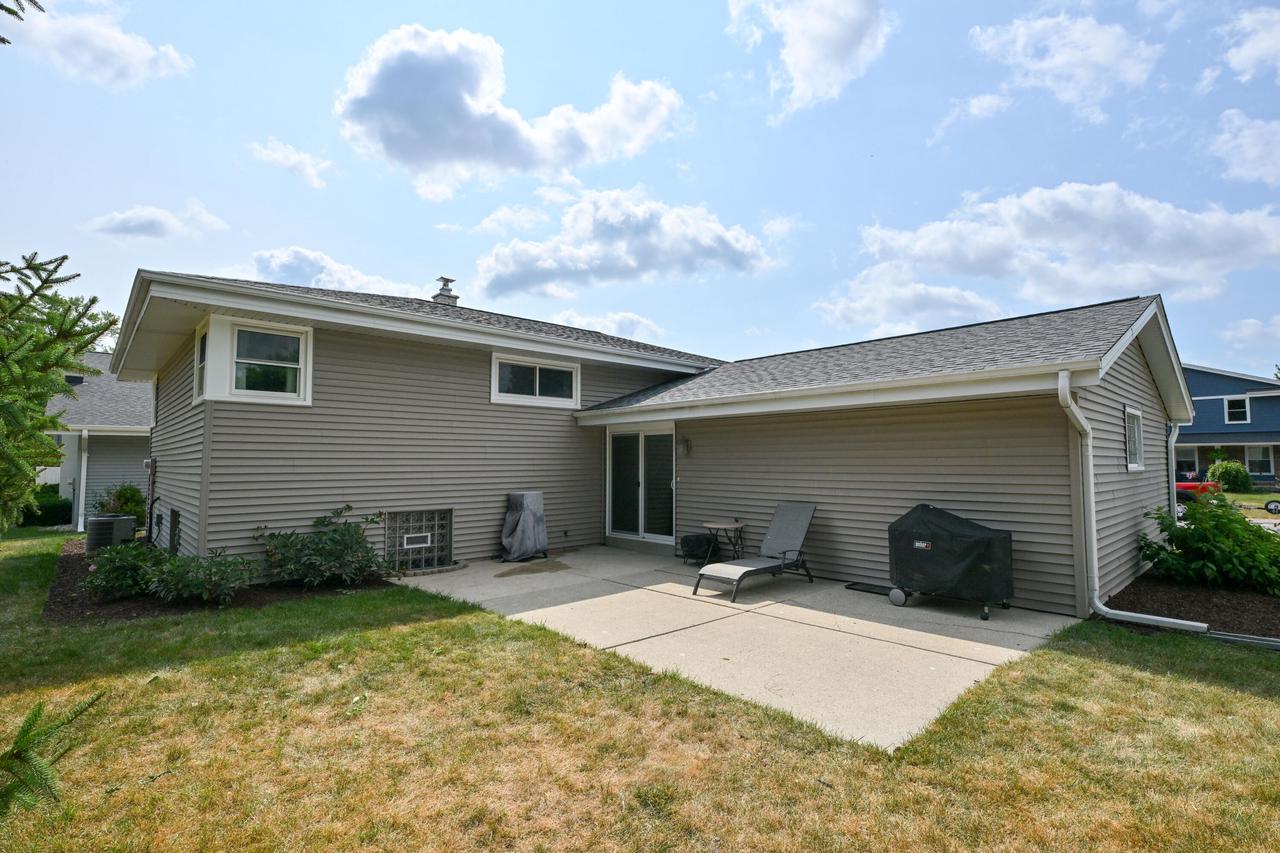 5989 Sugarbush LANE