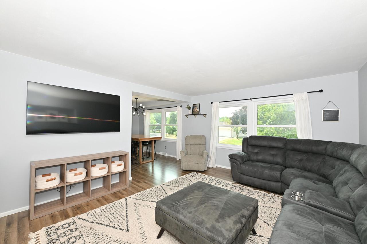 5989 Sugarbush LANE