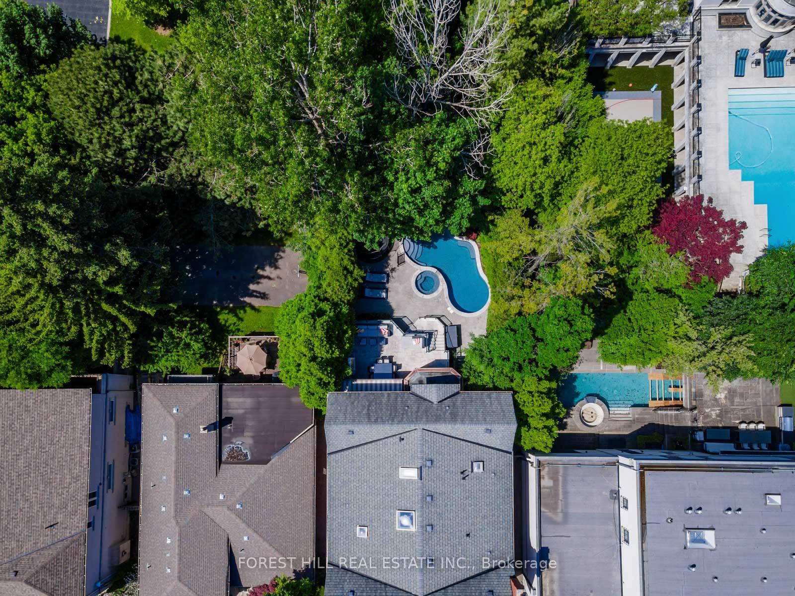 230 Hillhurst Boulevard, Toronto
