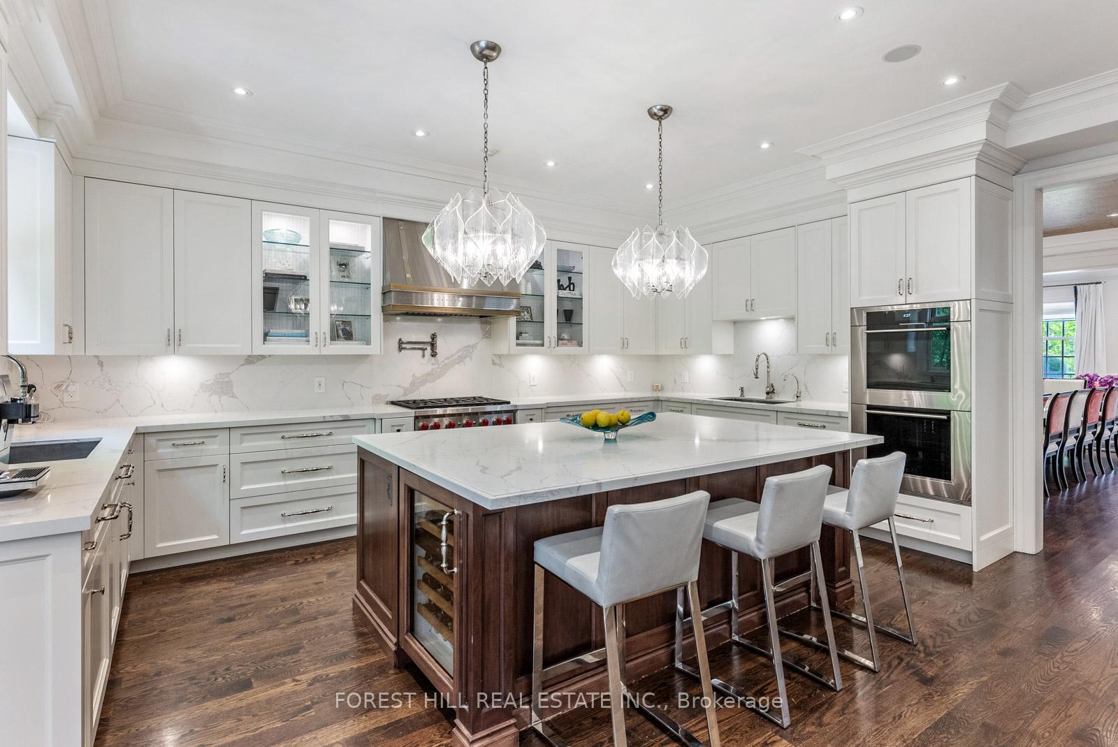 230 Hillhurst Boulevard, Toronto