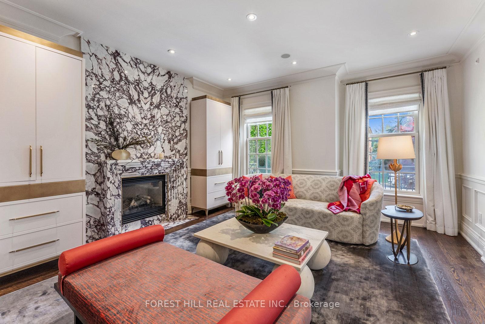 230 Hillhurst Boulevard, Toronto