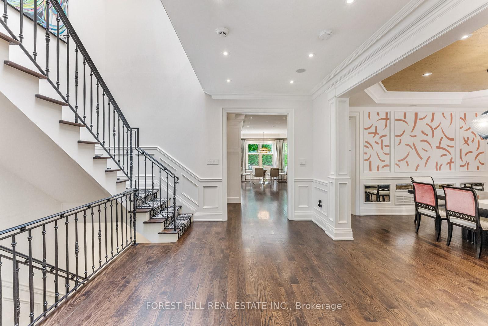 230 Hillhurst Boulevard, Toronto