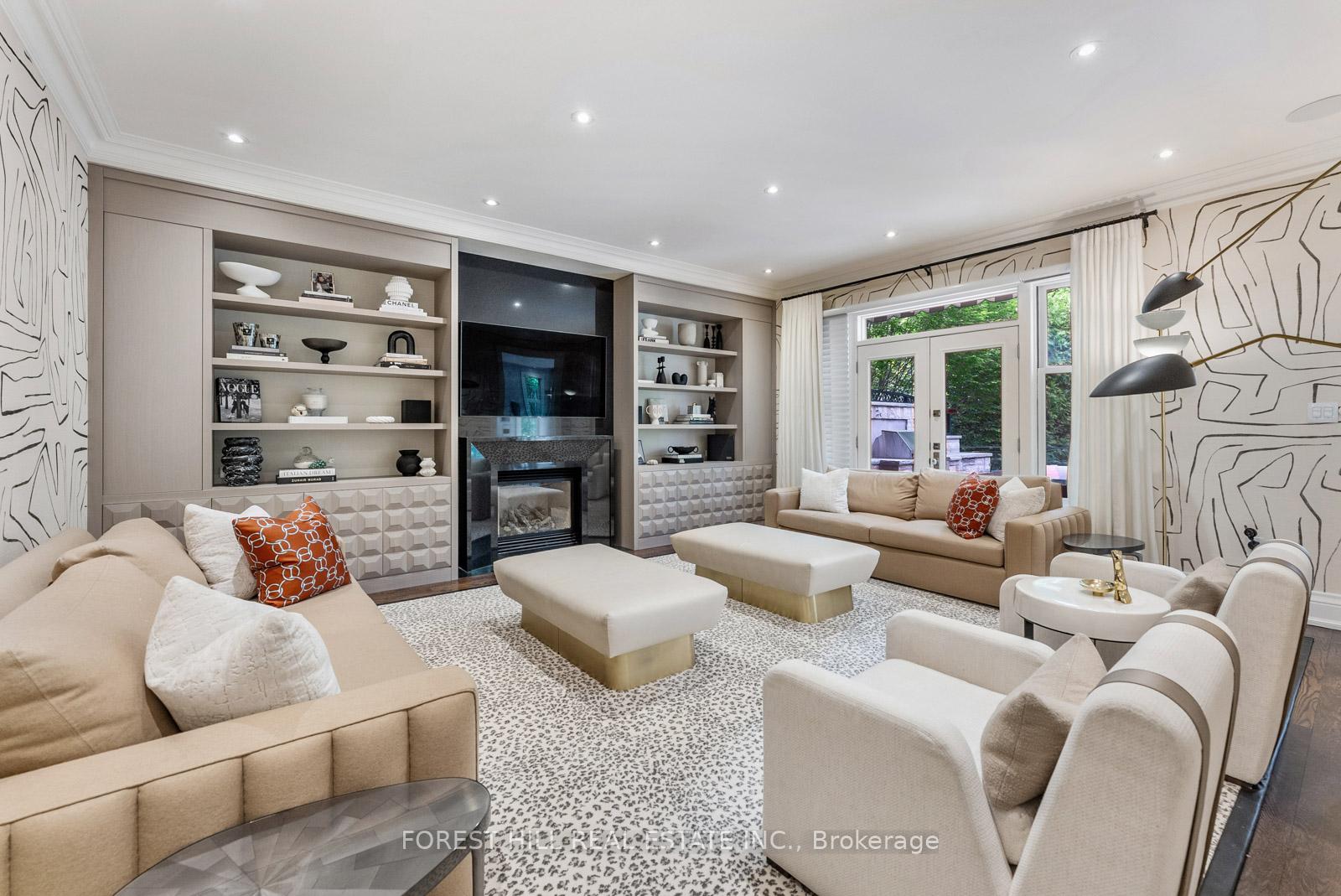 230 Hillhurst Boulevard, Toronto