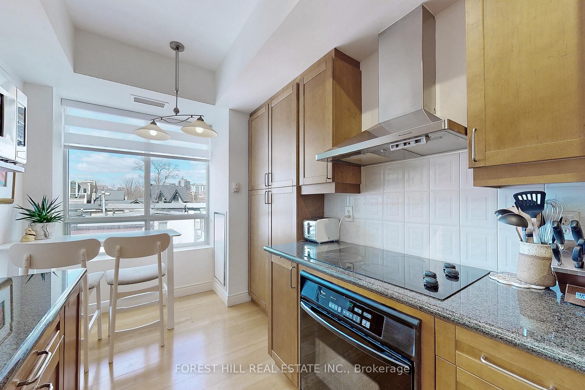 #302 - 77 McMurrich Street, Toronto Unit: 302