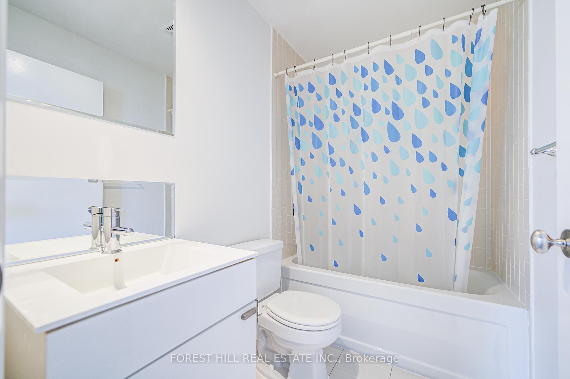 111 Elizabeth Street 1506, Toronto C01 Unit: 1506