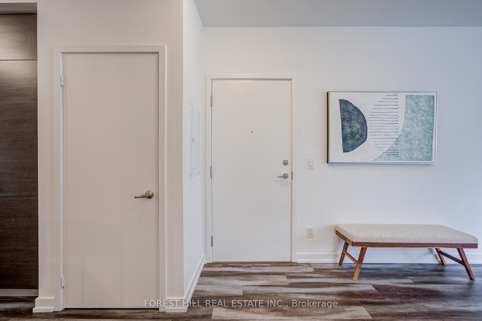 210 Simcoe Street 701