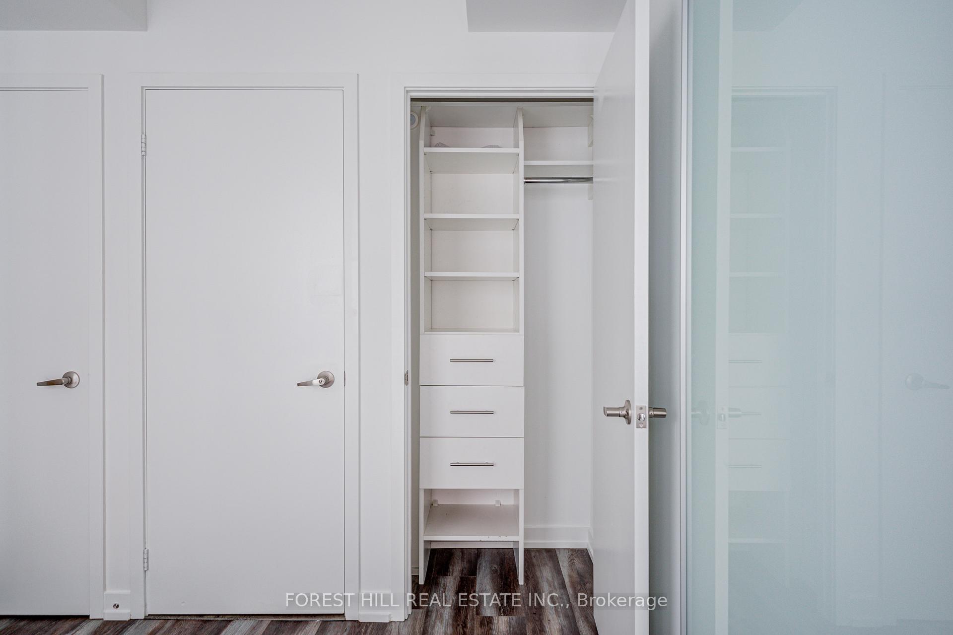 210 Simcoe Street 701