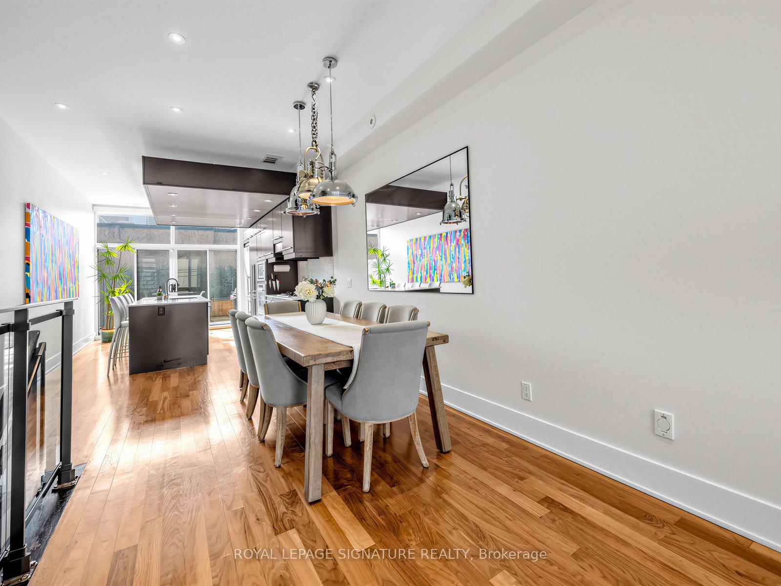 845 Richmond Street W