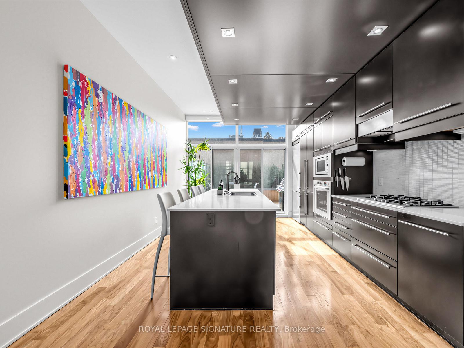 845 Richmond Street W